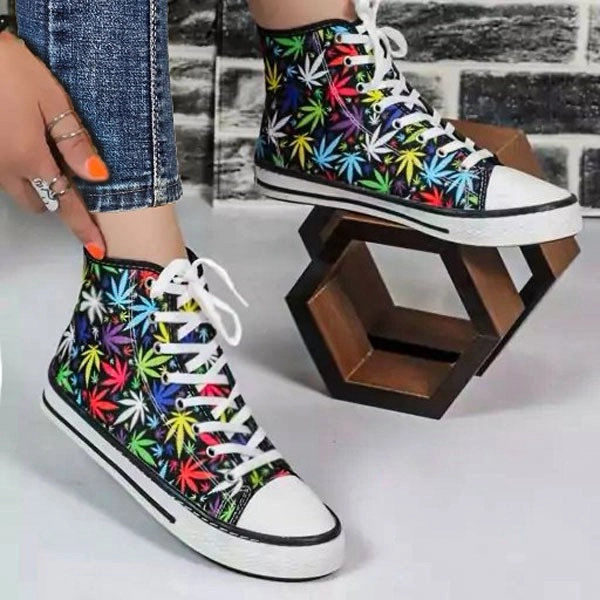 آل استار ساقدار کانورس طرح برگ دوردوخت آل استار ساقدار کانورس طرح برگ دوردوخت